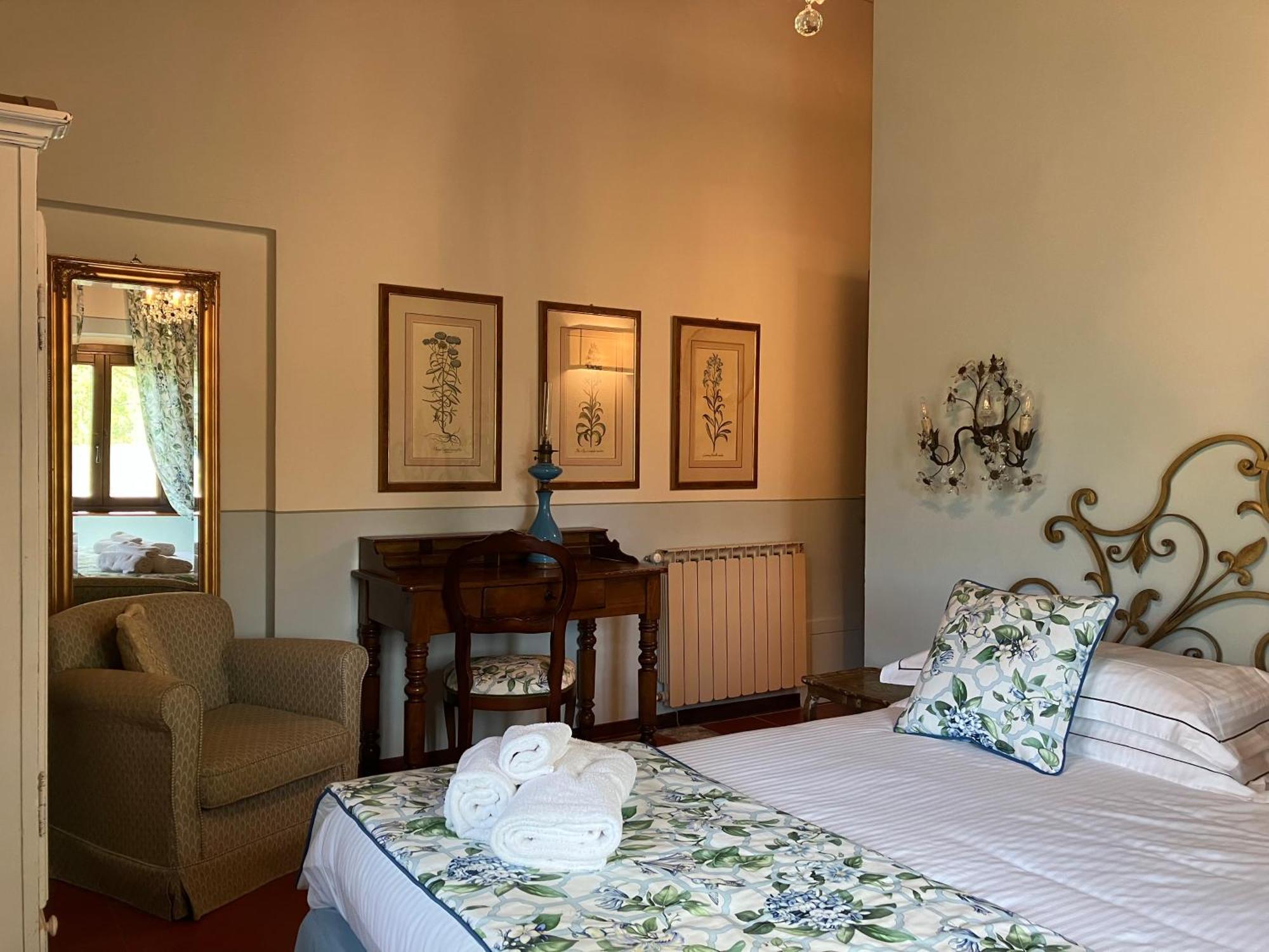 บอร์โก ซาน เบเนเดตโต เกสท์เฮาส์ Guest House มอนตาโยเน ภายนอก รูปภาพ